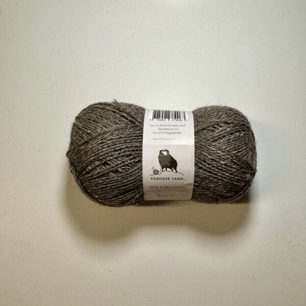 Faroese Yarn Nm 6 0/2  - Light Brown